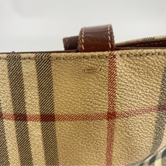 BURBERRY Nova Check Tote Bag Leather - Picture 10 of 13